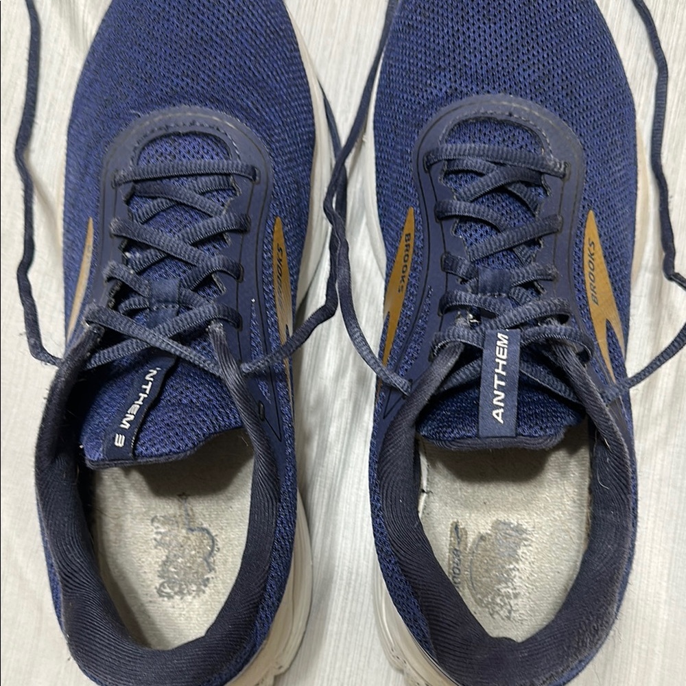 Brooks Blue and‎ Gold Athletic Sneakers with Sleek Design - Picture 8 of 12